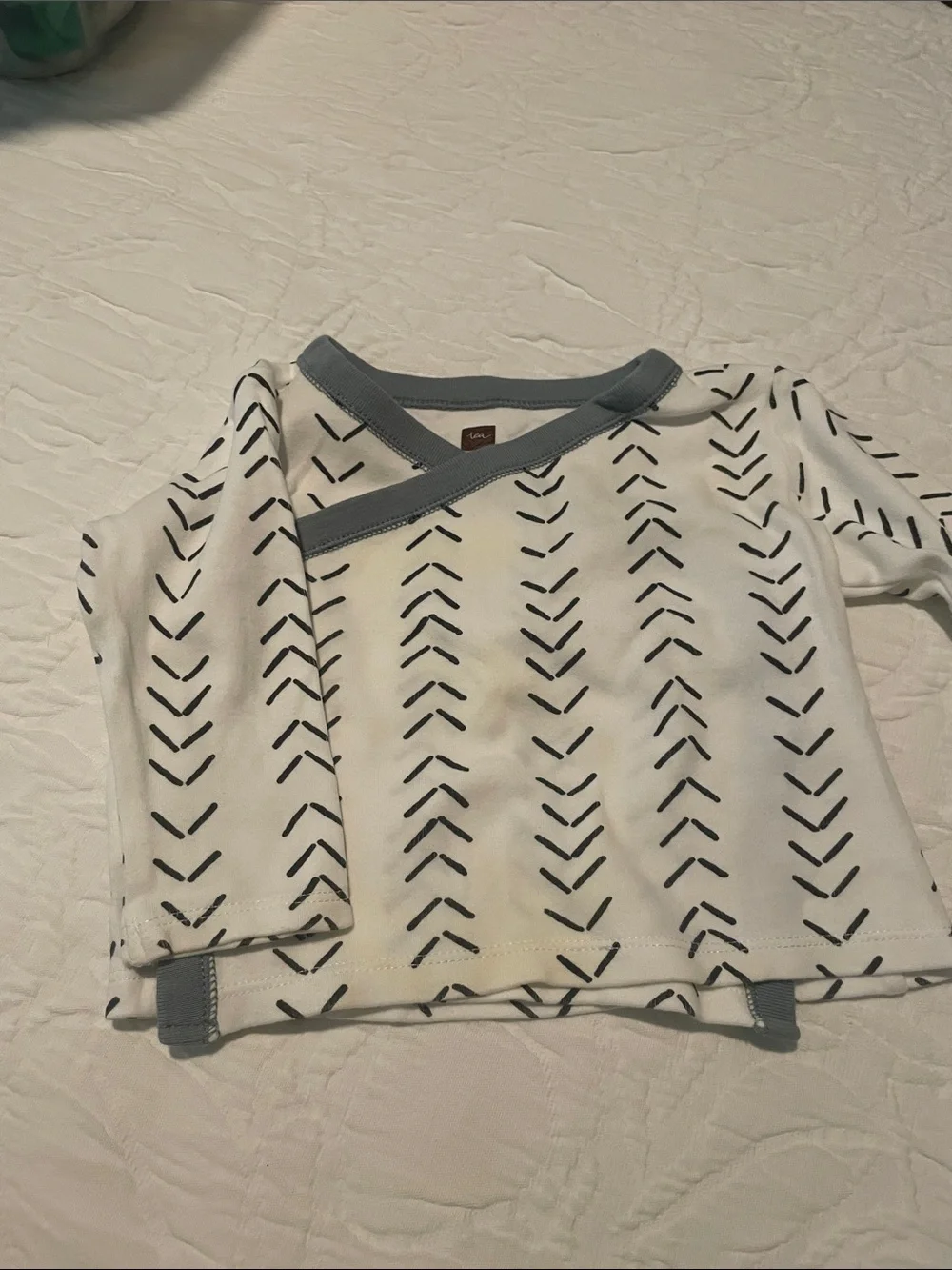 Tea Collection White & Blue-Gray Printed Women's Top